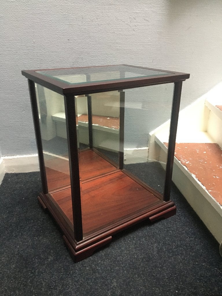 luxe vitrinekast met facet geslepen glas, Ophalen, Glas, Japans, 50 tot 100 cm