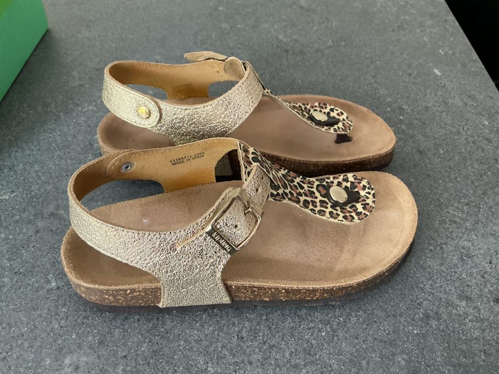 Kipling sandalen. Maat 35, Schoenen met lage hakken, Overige kleuren, Ophalen of Verzenden, Zo goed als nieuw