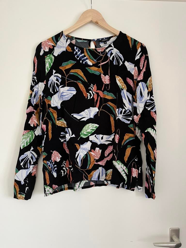 Zwarte blouse meerkleurig vrolijk patroon, maat 38/M MbyM, Ophalen of Verzenden, Zo goed als nieuw, Maat 38/40 (M), Zwart