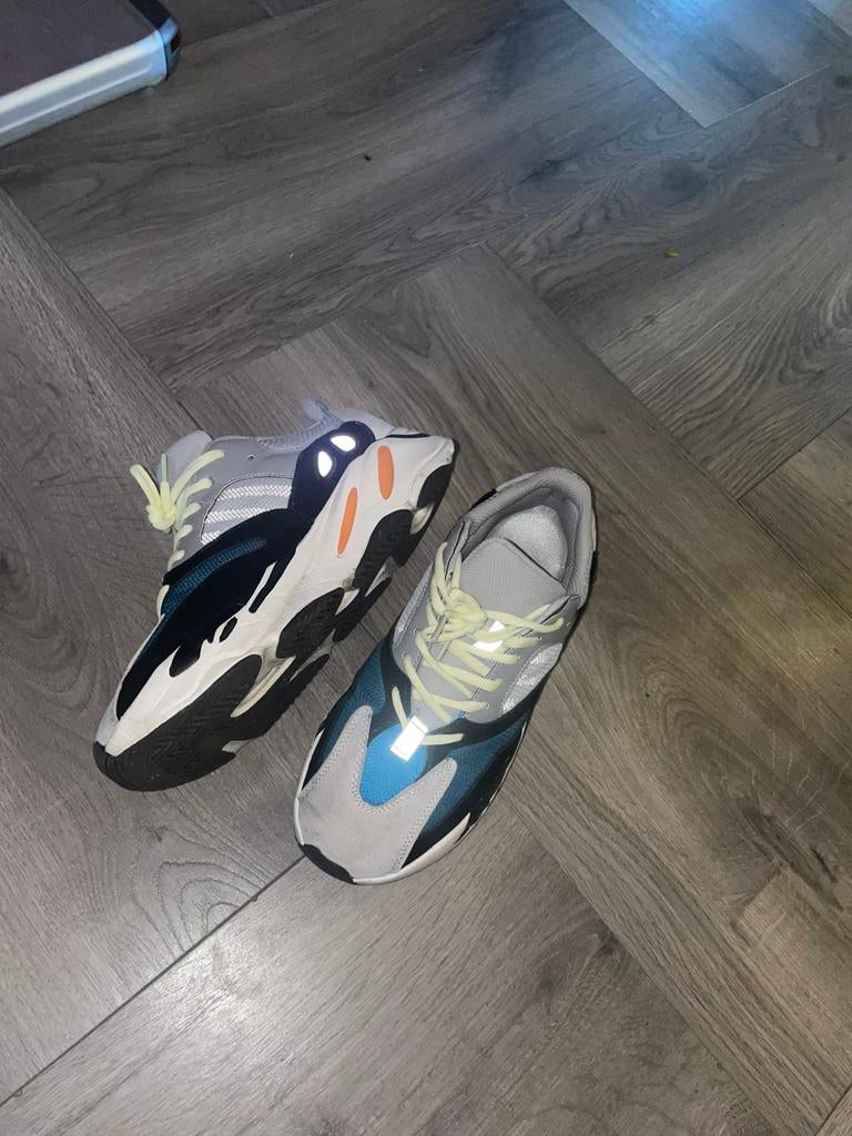 Yeezy 700, Kleding | Heren, Schoenen, Ophalen of Verzenden, Zo goed als nieuw