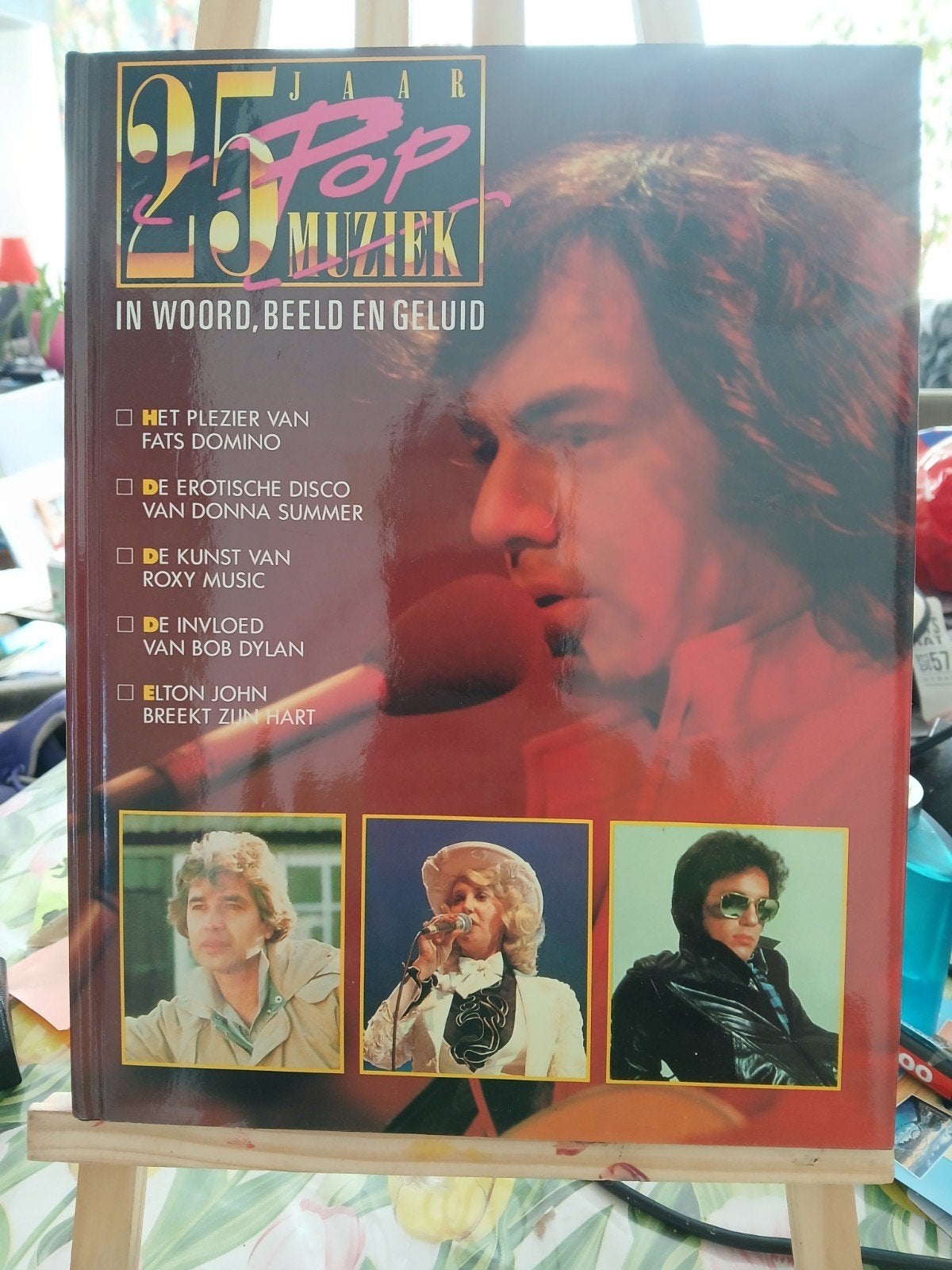 25 Jaar Pop Muziek: In Woord, Beeld en Geluid, Ophalen of Verzenden, Gelezen, Genre of Stijl, Diverse Auteurs