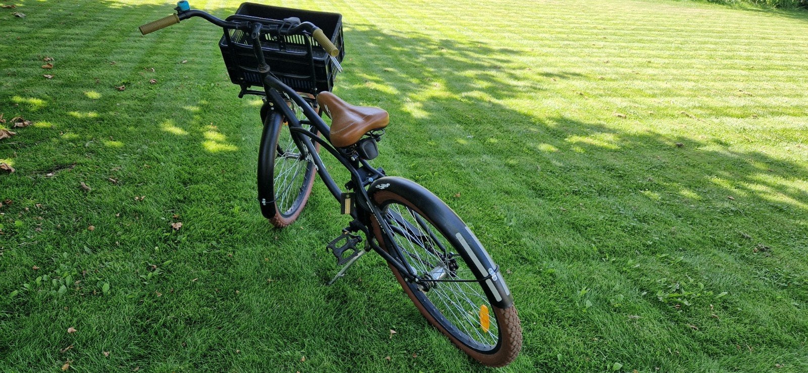 Zwarte 2Cycle biker fiets met mand, Terugtraprem, Gebruikt, Handrem, 16 inch