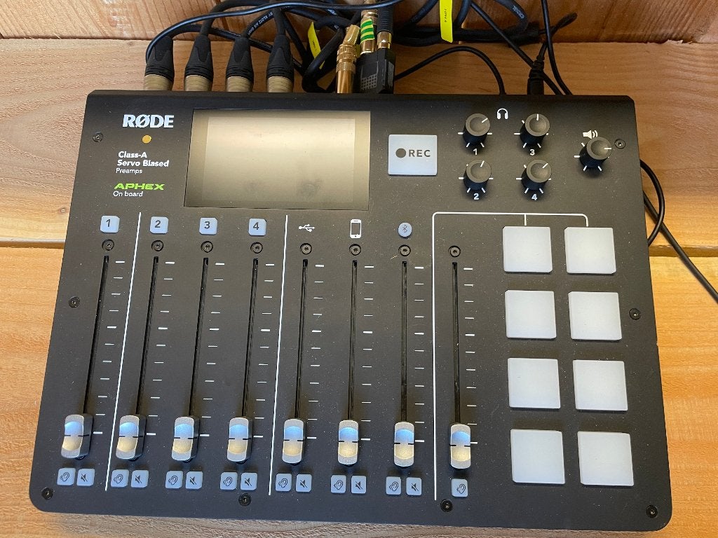 RodeCaster Pro mengpaneel, Ophalen, Zo goed als nieuw, 10 tot 20 kanalen