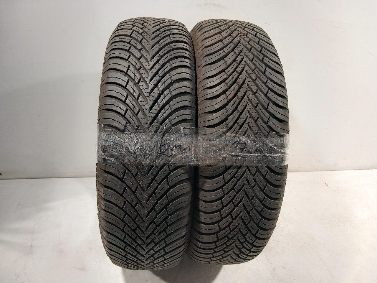 Bandenset 2 stuks 4-Seizoenen 175 65 R15, Auto-onderdelen, Onderdelen@venauto.nl, Van der Ven Autorecycling B.V., Gebruikt, 15 inch