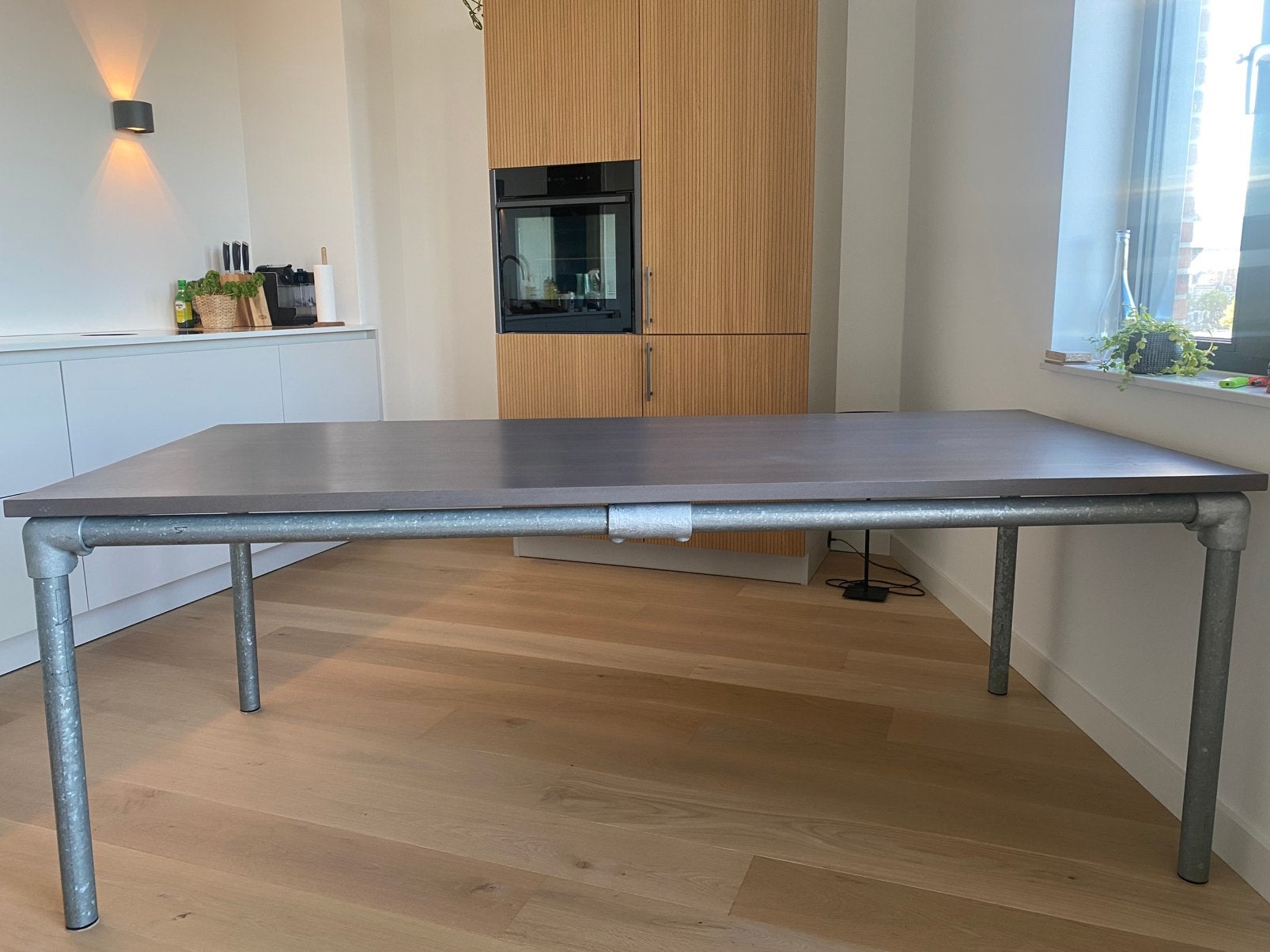 Design tafel met steigerbuis frame en houten blad - 90 x 200, Ophalen, Eikenhout, 200 cm of meer, 50 tot 100 cm