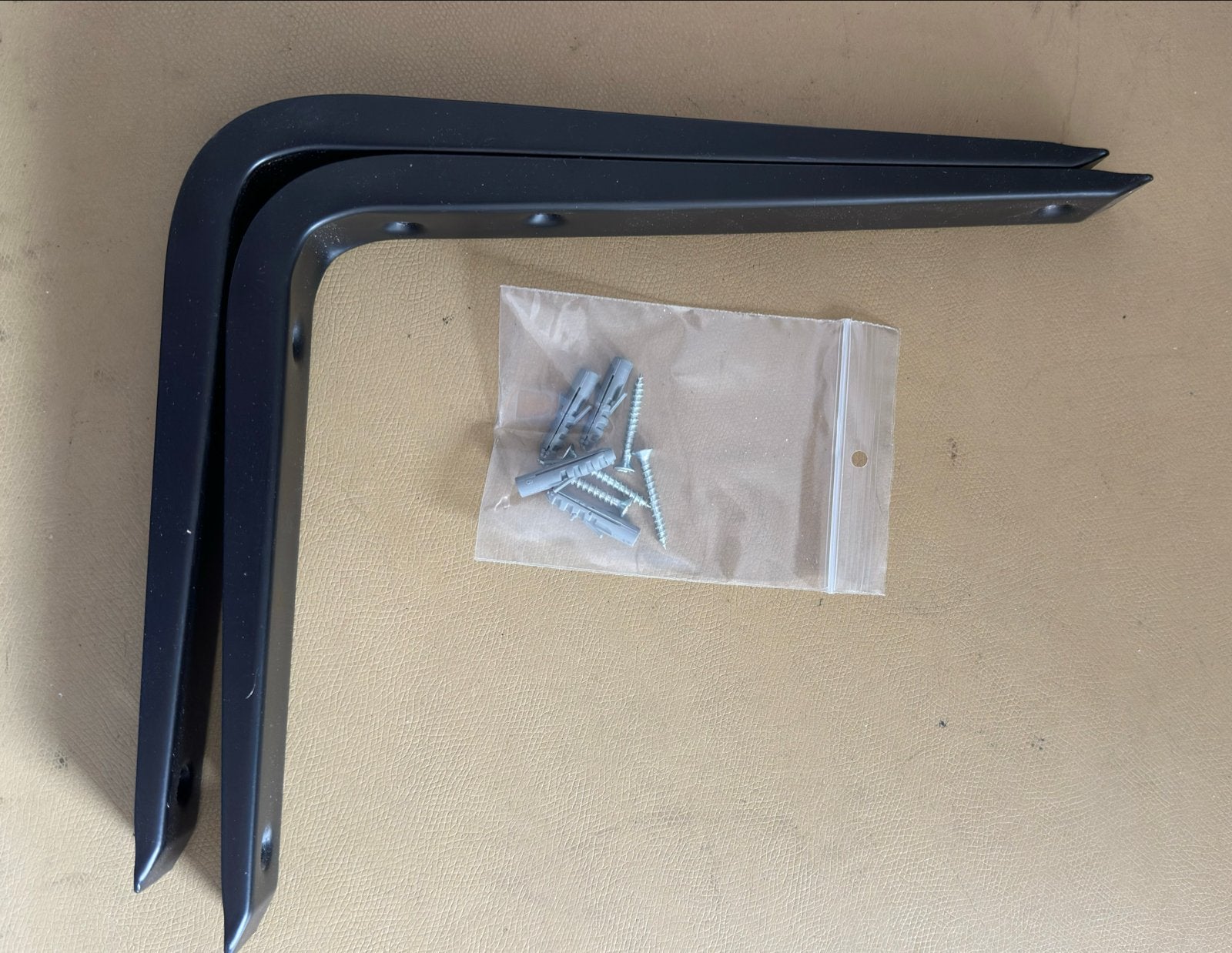 Ikea plankdragers zwart, 2 stuks met bevestigingsmateriaal, Ophalen of Verzenden, Zo goed als nieuw