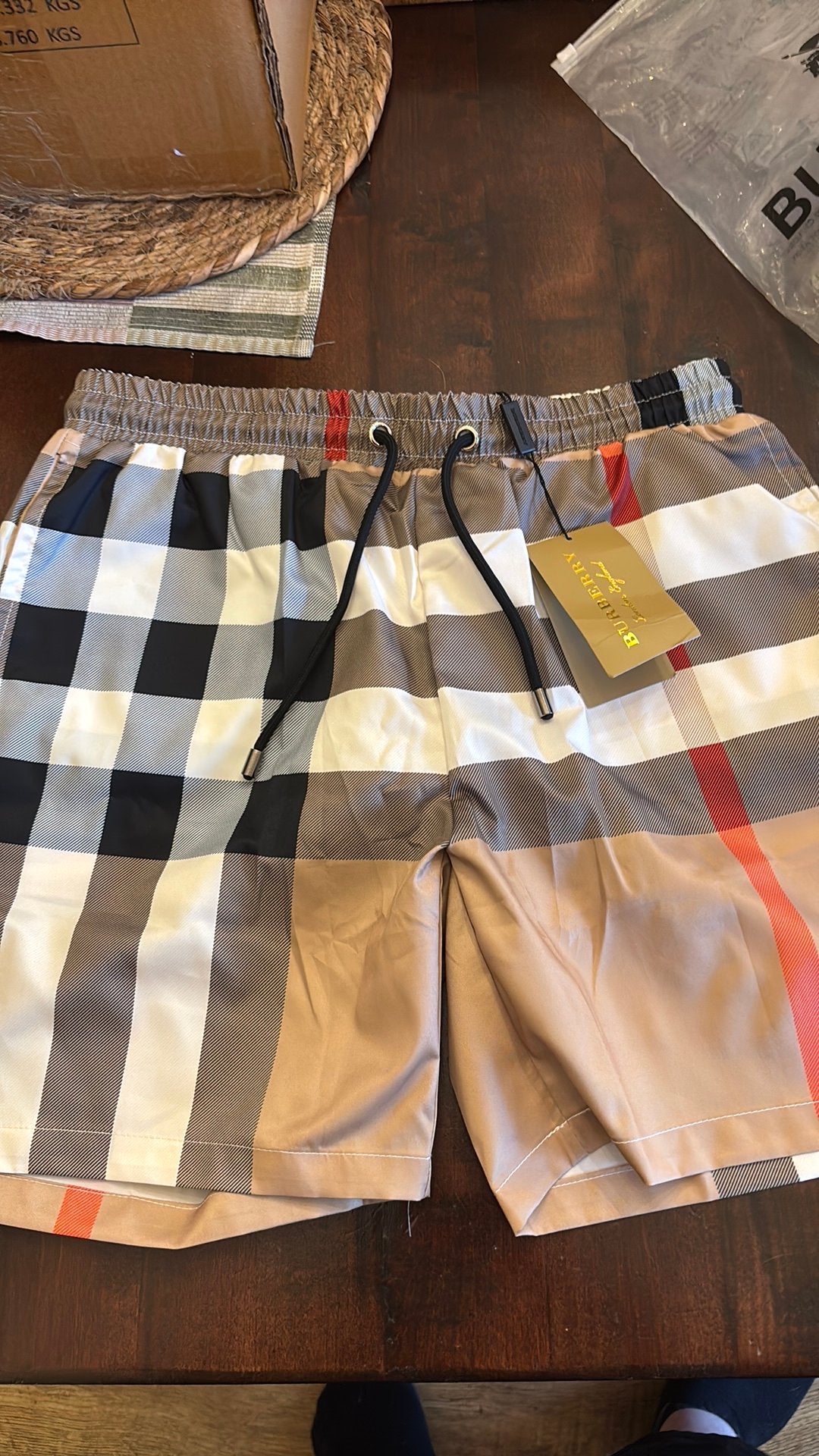 Burberry shorts, Ophalen, Zo goed als nieuw