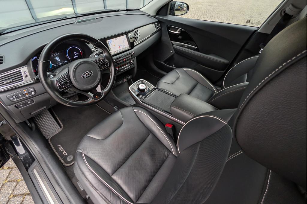 Kia e-Niro ExecutiveLine 64kWh SOH 95% Warmtepomp Trekhaak, Auto's, Gebruikt, Zwart, 1712 kg, Met garantie (alle)