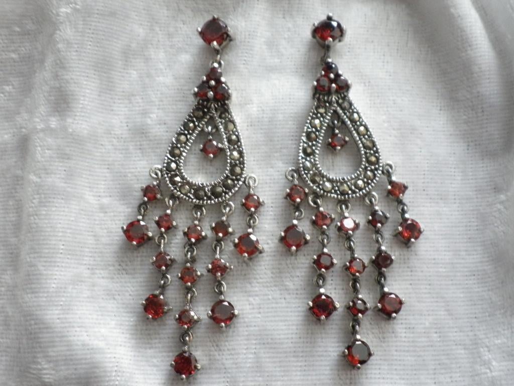 Prachtige Lange Zilveren Oorstekers met Granaten - Barok, Sieraden, Tassen en Uiterlijk, Antieke sieraden, Verzenden, Zilver, Oorbellen
