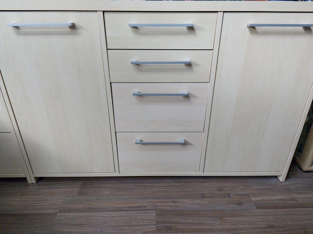 Praktisch kastje met 2 deuren en 4 laden - Licht hout, Huis en Inrichting, Kasten | Ladekasten, Ophalen, Gebruikt, 100 tot 150 cm