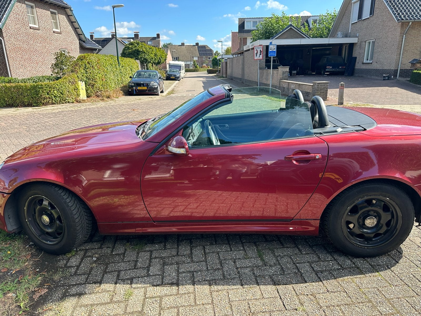Mercedes-Benz SLK 2.0 Slk200 Kompr Roadster 2001 Rood, 1998 cc, Achterwielaandrijving, 4 cilinders, Cabriolet