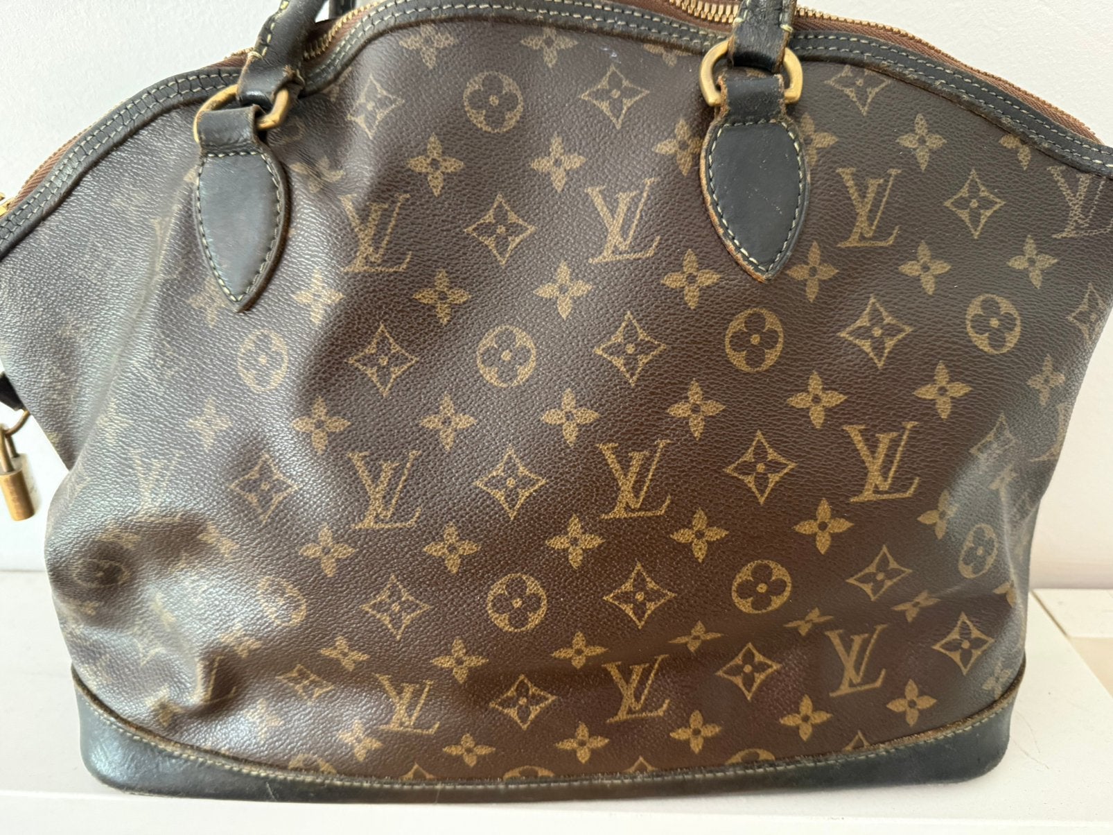 Louis Vuitton lockit monogram origineel, Sieraden, Tassen en Uiterlijk, Tassen | Damestassen, Ophalen of Verzenden, Gebruikt, Zwart