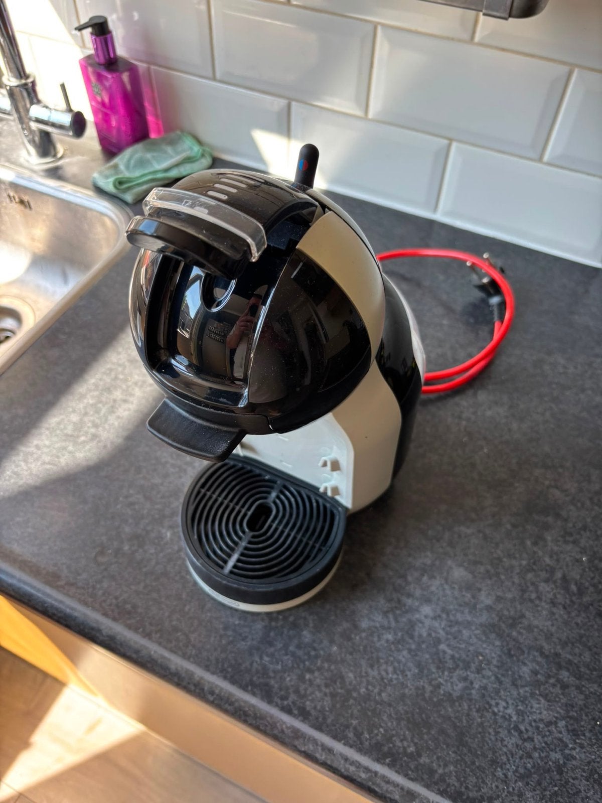 Nescafé Dolce Gusto koffiezetapparaat, Witgoed en Apparatuur, Koffiezetapparaten, Koffiemachine, Ophalen of Verzenden, Zo goed als nieuw