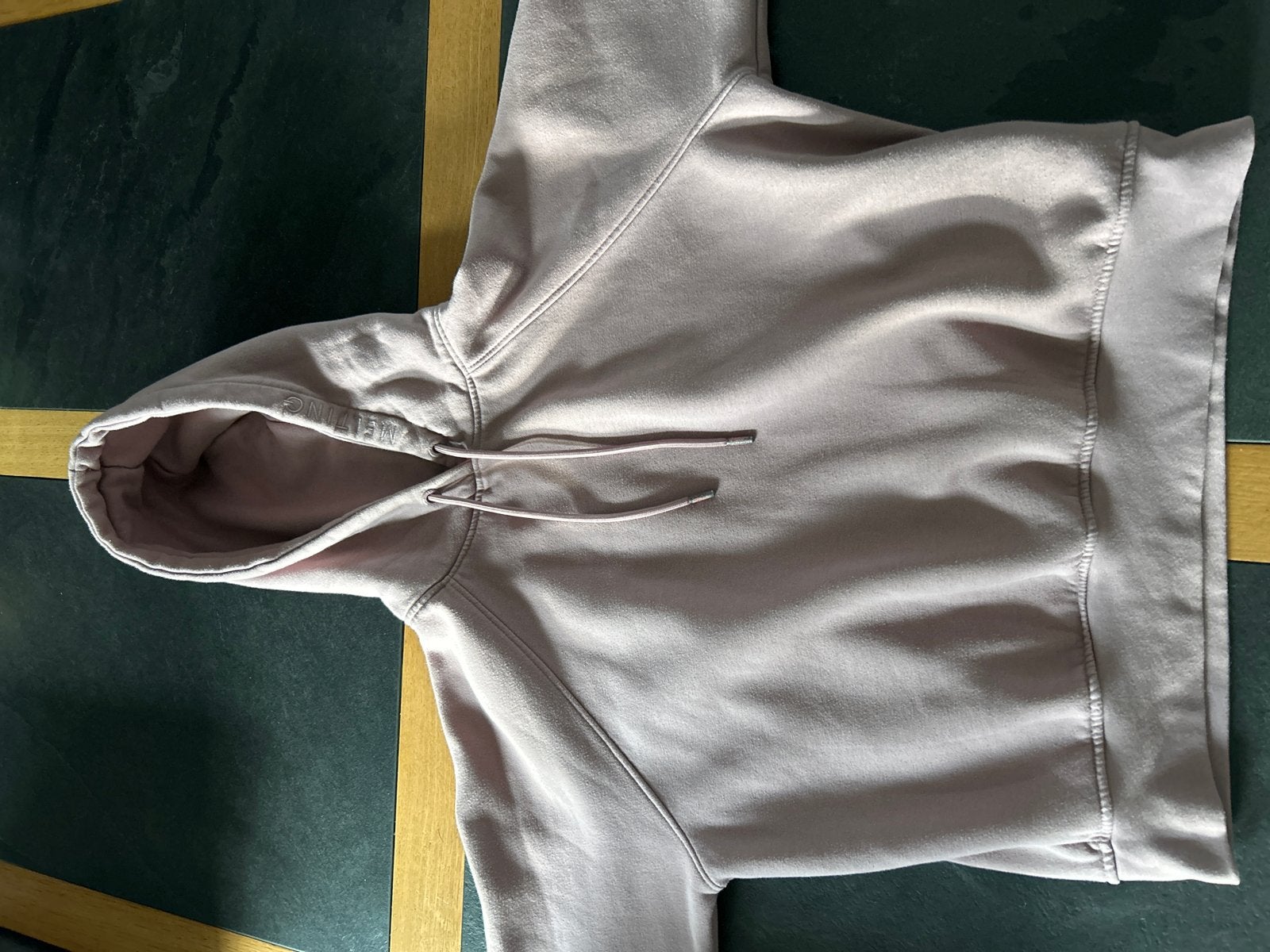 Melting Stockholm hoodie - Maat M, Kleding | Dames, Ophalen, Zo goed als nieuw, Maat 38/40 (M), Roze