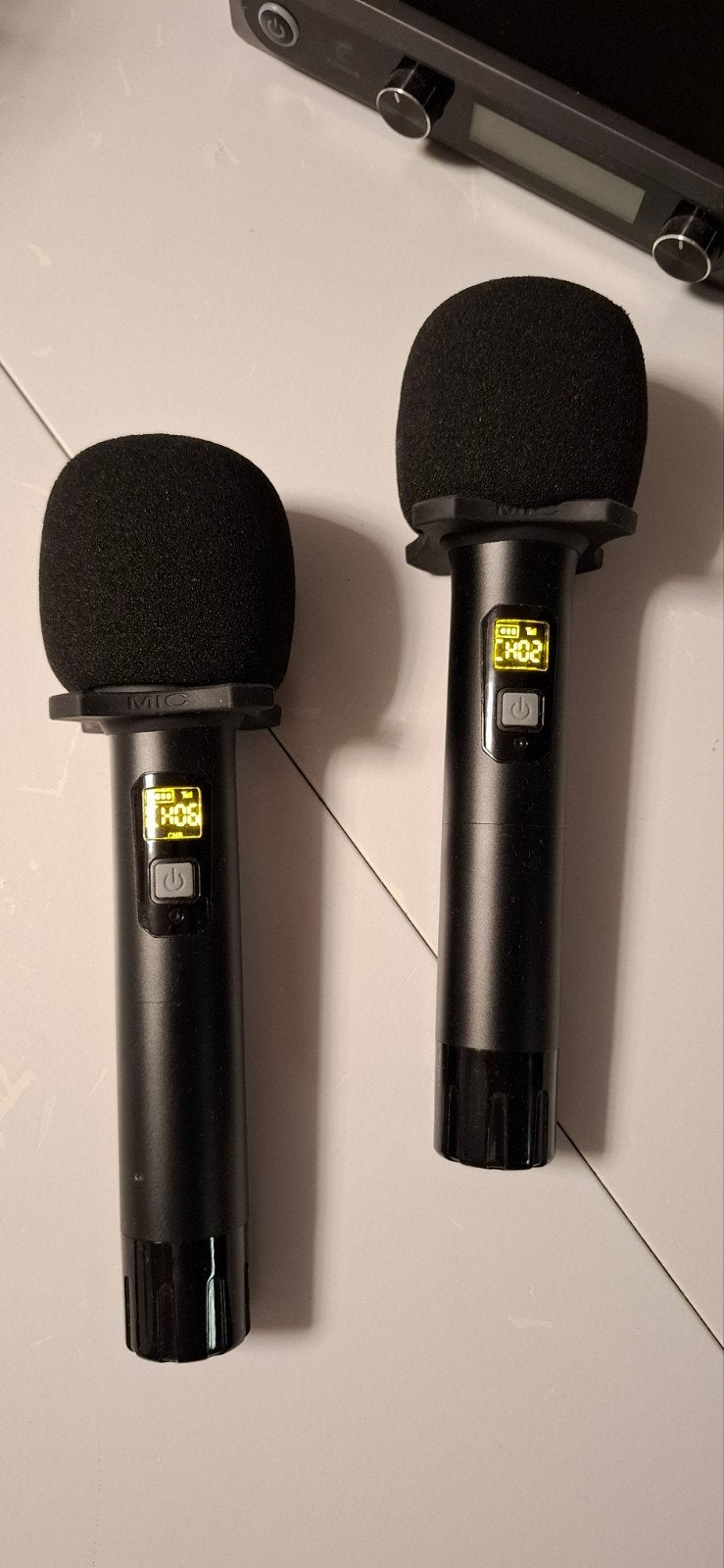 TONOR TW-820 Wireless Microfoon Set, Ophalen, Zo goed als nieuw, Zangmicrofoon, Draadloos