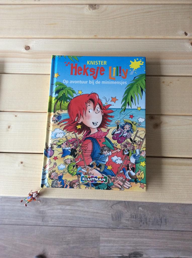 Boek Heksje Lilly Op avontuur bij de minimensjes, Ophalen of Verzenden, Zo goed als nieuw, Fictie algemeen