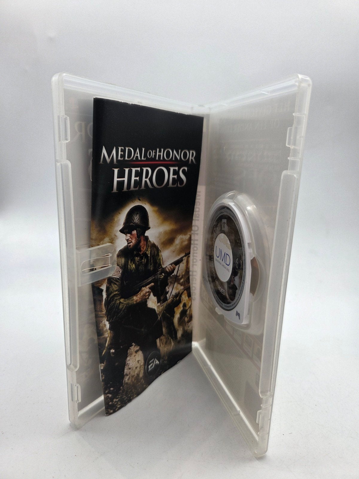 Medal of Honor Heroes PSP - Actievolle WOII Shooter, Spelcomputers en Games, Online, Gebruikt, Shooter, Electronic Arts