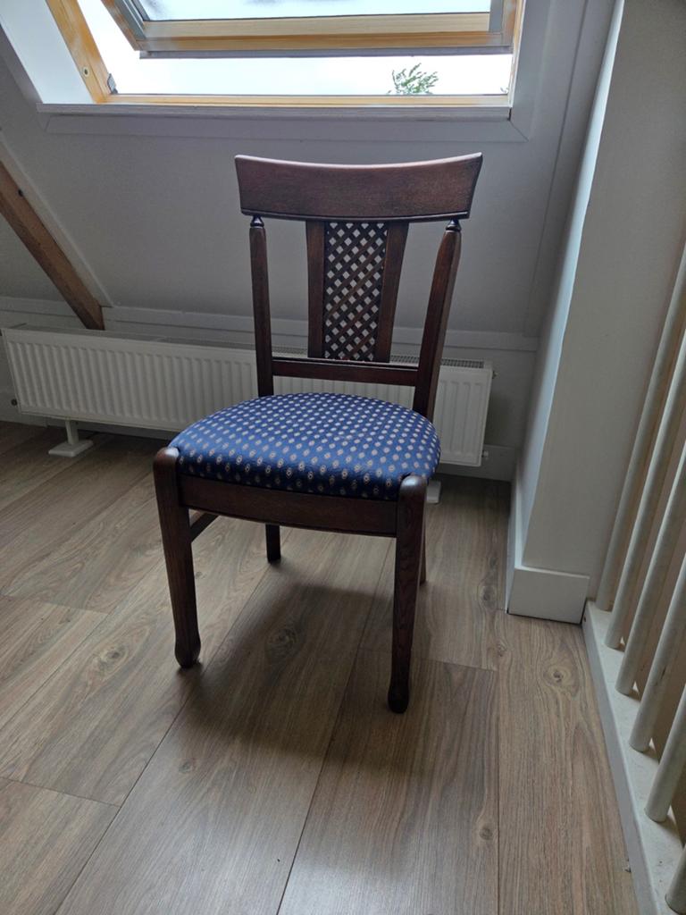 Set van 4 klassieke eetkamerstoelen met blauwe bekleding, Ophalen