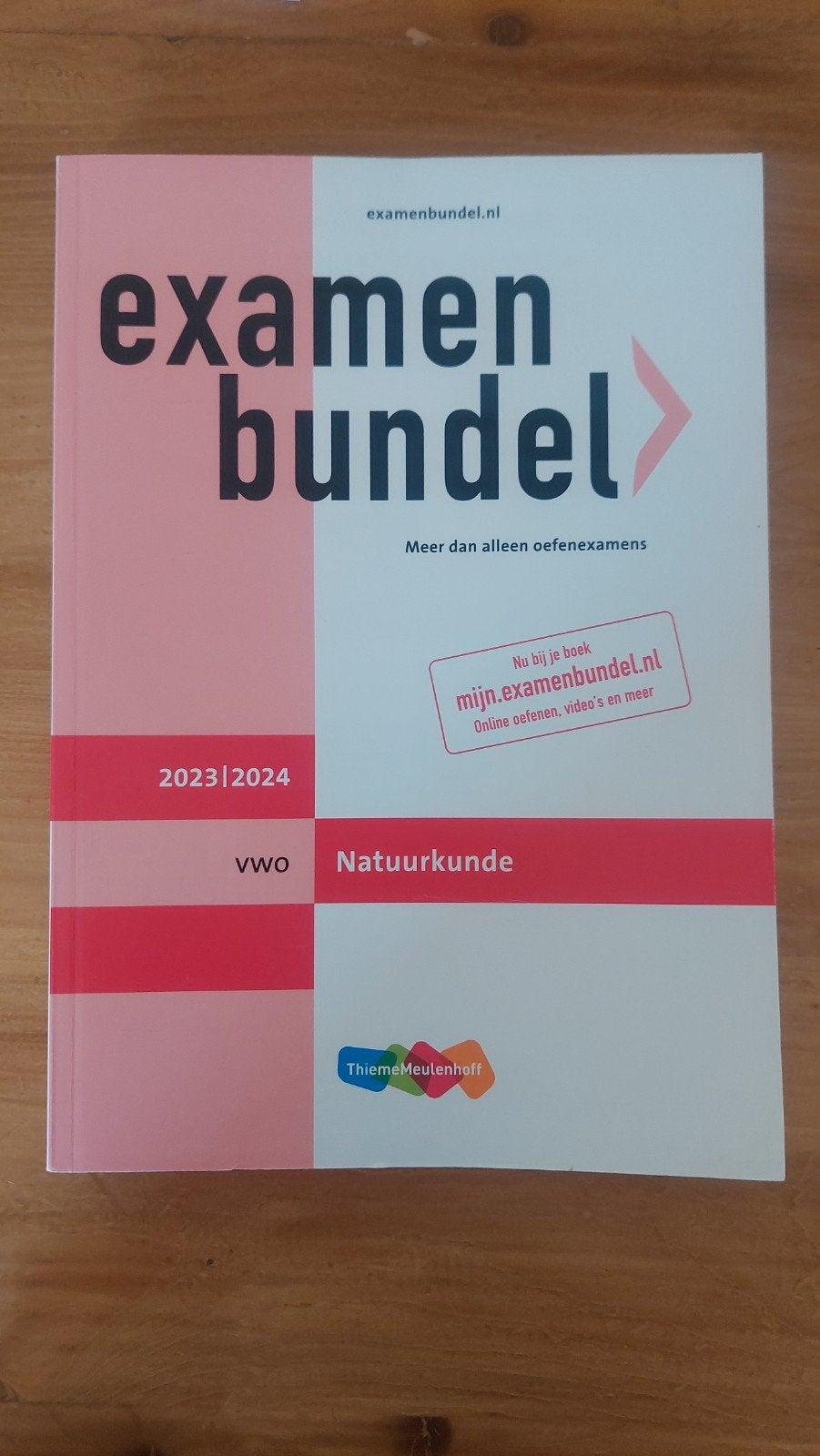 Examenbundel VWO Natuurkunde 2023/2024, Boeken, Ophalen of Verzenden, Zo goed als nieuw, VWO, Natuurkunde