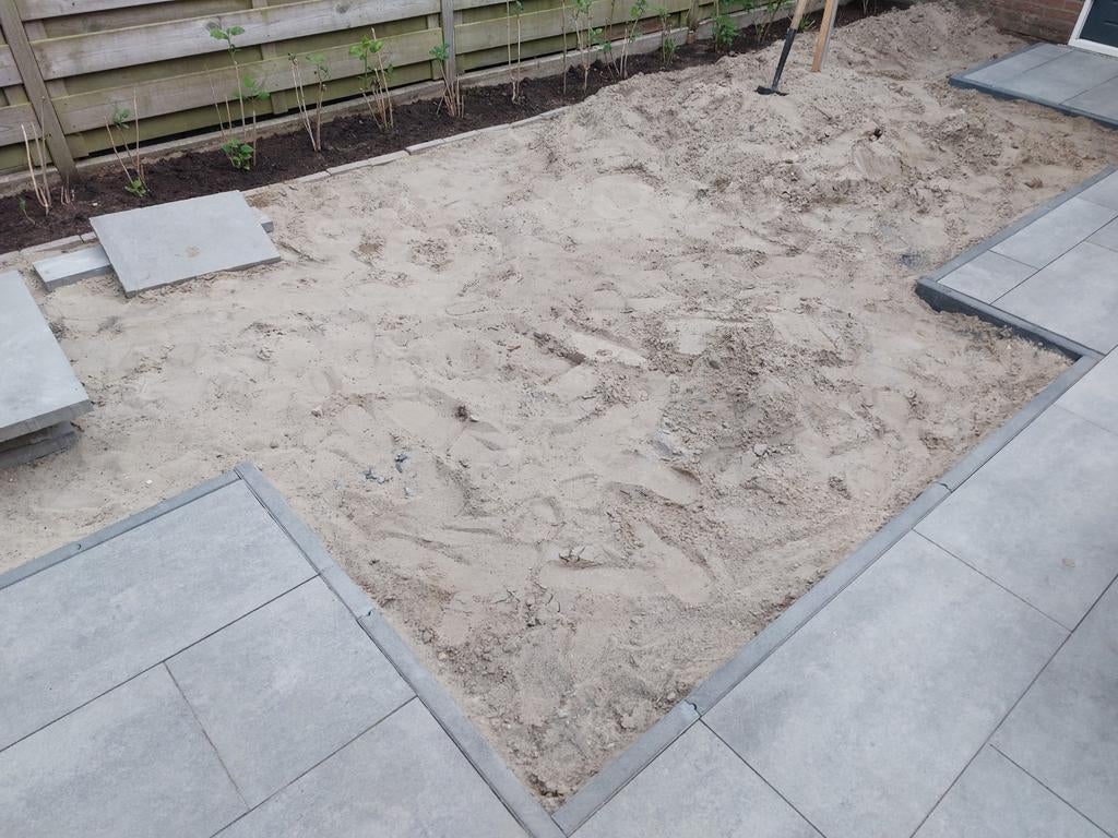 2 - 2,5m3 ophoogzand GRATIS, ideaal voor straatwerk, Ophalen of Verzenden, Ophoogzand