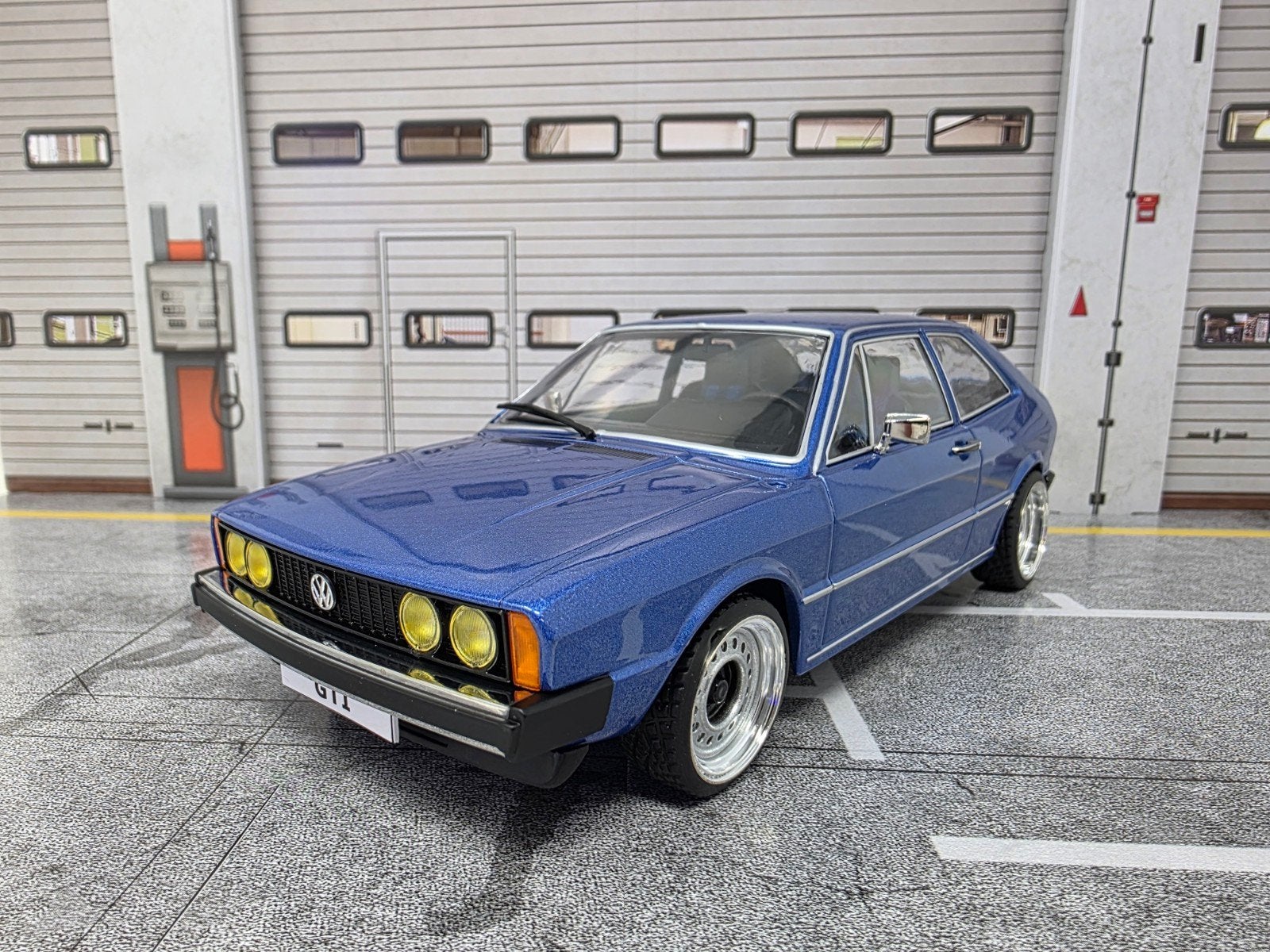 Vw Scirocco GTI MK1 1976 1:18 in OVP op verbreed staal, Ophalen of Verzenden, Overige merken