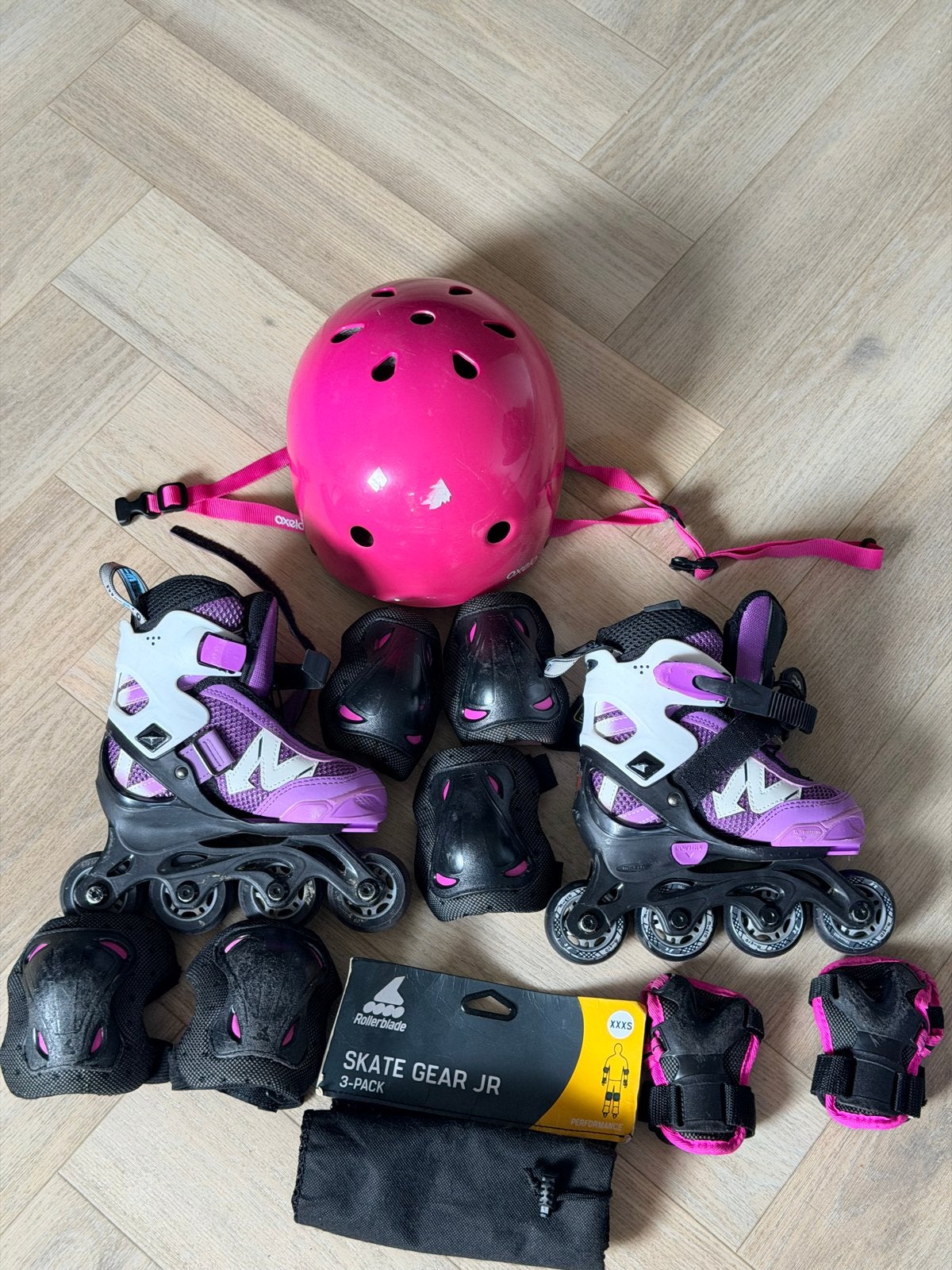 Complete skeelerset:Micro skates+ beschermers + helm, Ophalen of Verzenden, Verstelbaar, Gebruikt, Kinderen