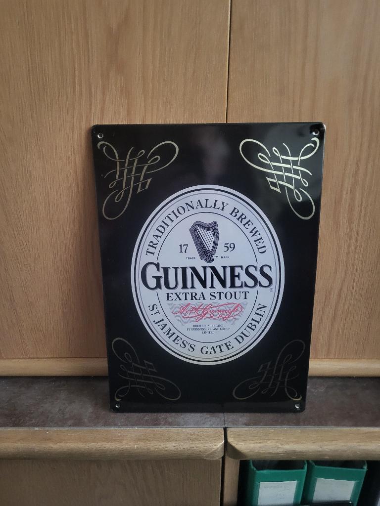 GUINNESS BEER -311 - " E X T R A  -  S T O U T " P L A A T !, Verzamelen, Biermerken, Ophalen, Nieuw, Overige typen, Overige merken