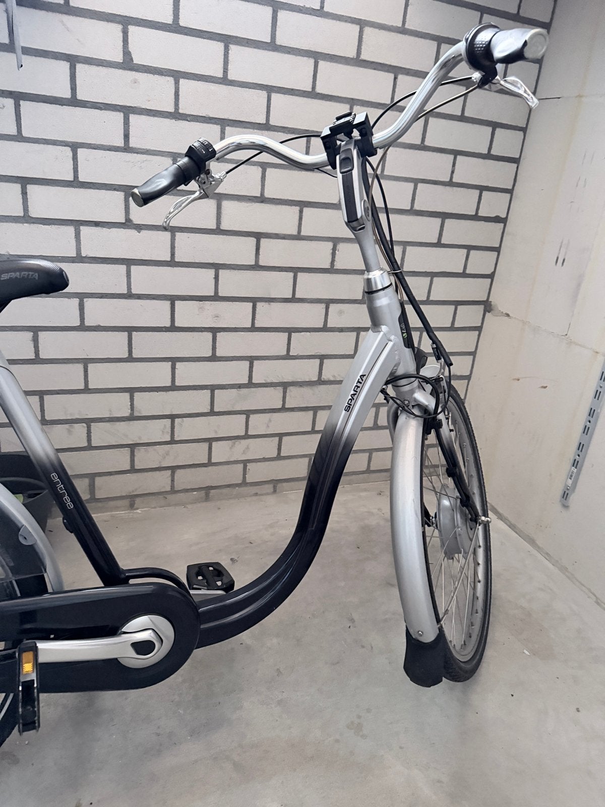 Mooie en goed onderhouden E-fiets met lage instap., Fietsen en Brommers, Fietsen | Dames | Damesfietsen, Ophalen, Sparta, 50 tot 53 cm