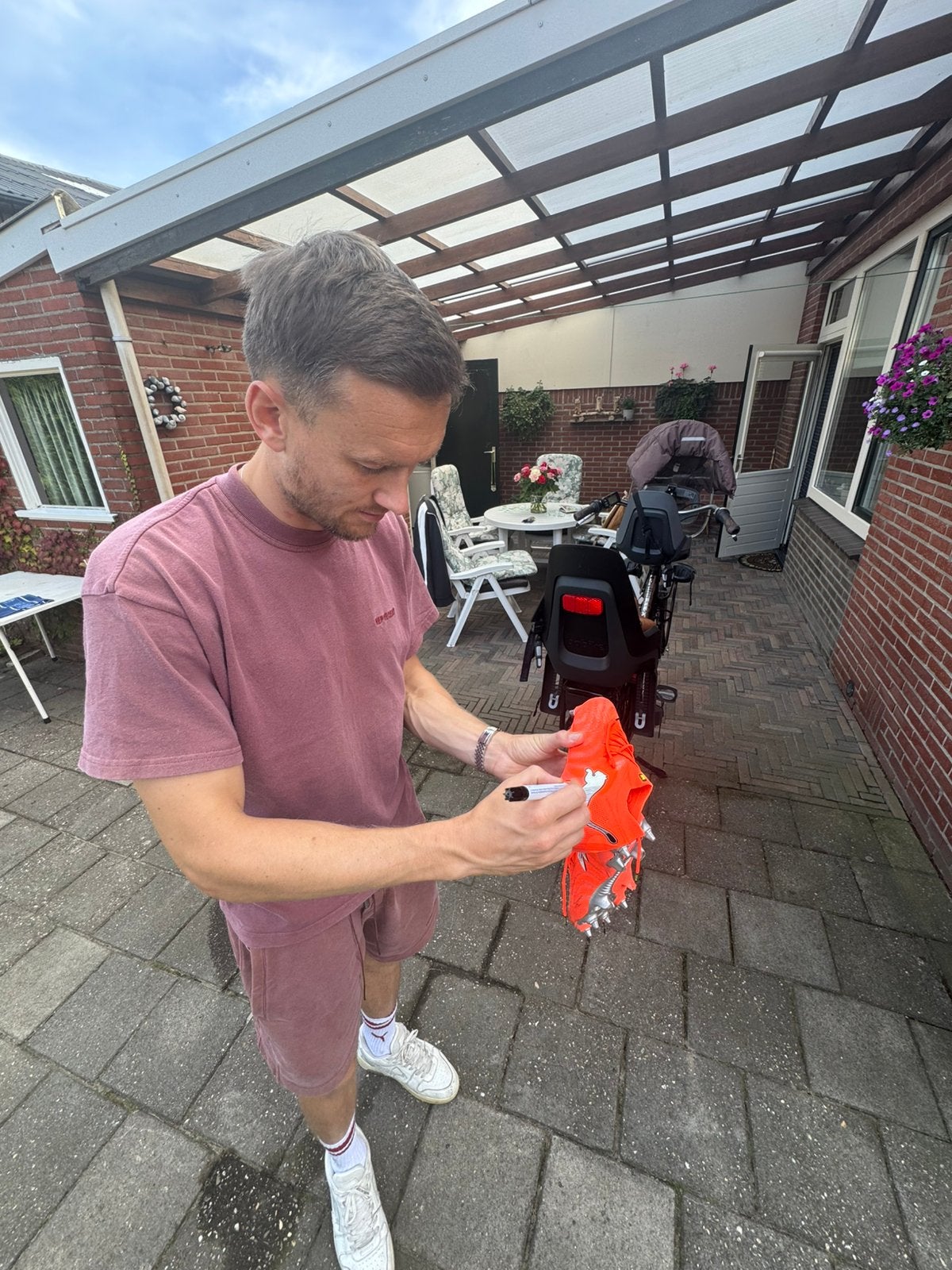 Gesigneerde gedragen voetbalschoenen Mike te Wierik, Maat XS of kleiner, Ophalen of Verzenden, Zo goed als nieuw, Schoenen