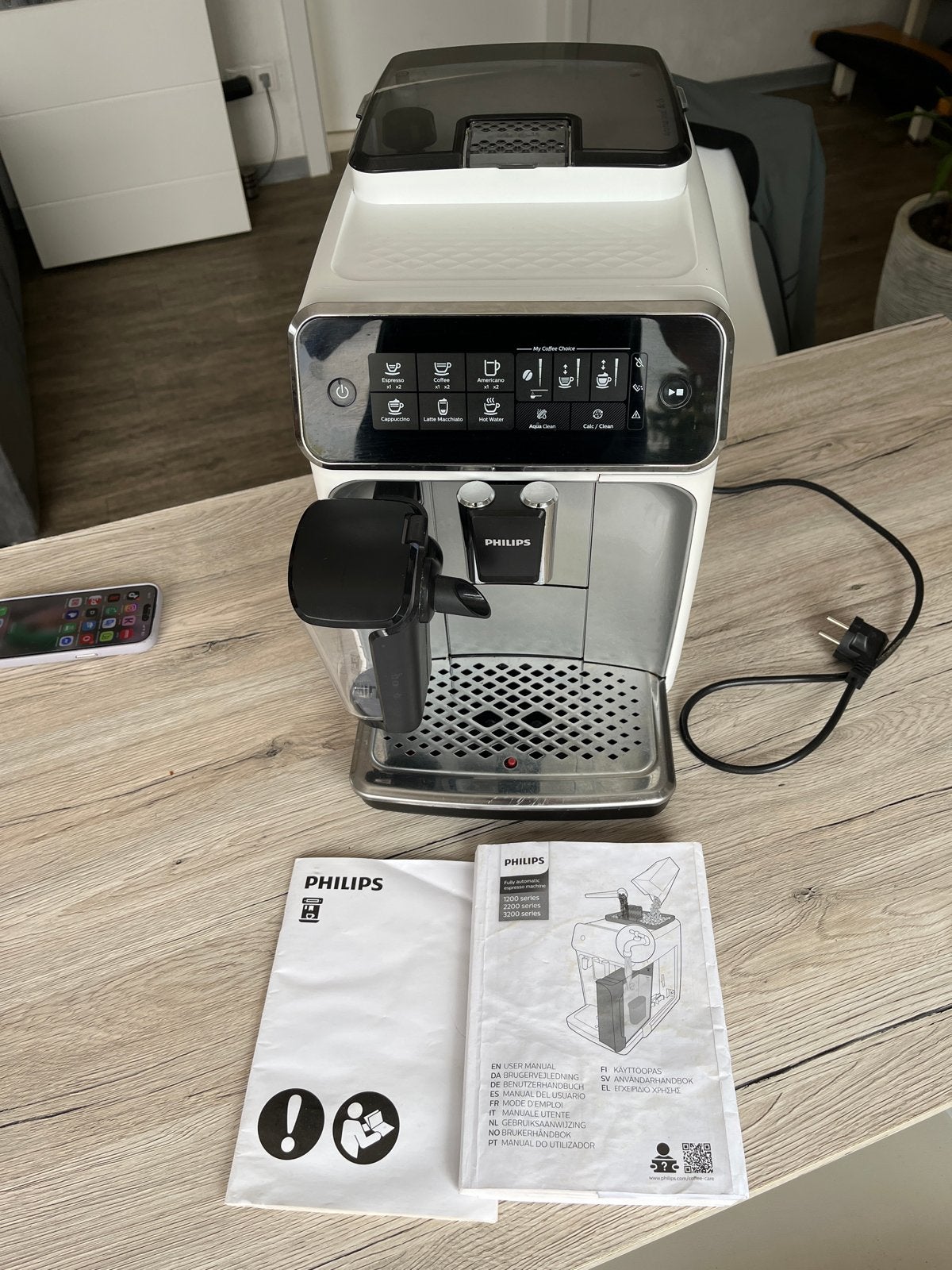 Philips 3200  Serie Volautomatische Espressomachine, Afneembaar waterreservoir, Koffiemachine, Zo goed als nieuw, 4 tot 10 kopjes