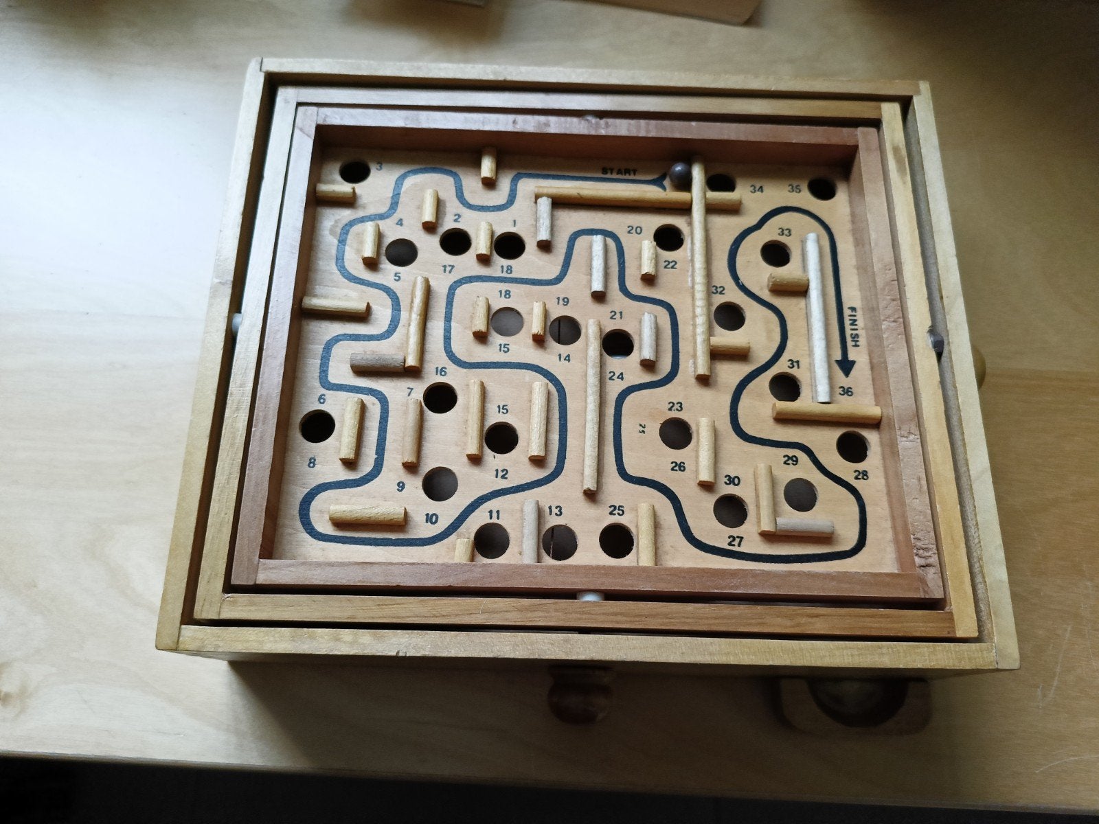 Houten labyrint, behendigheidsspel, Ophalen of Verzenden, Zo goed als nieuw