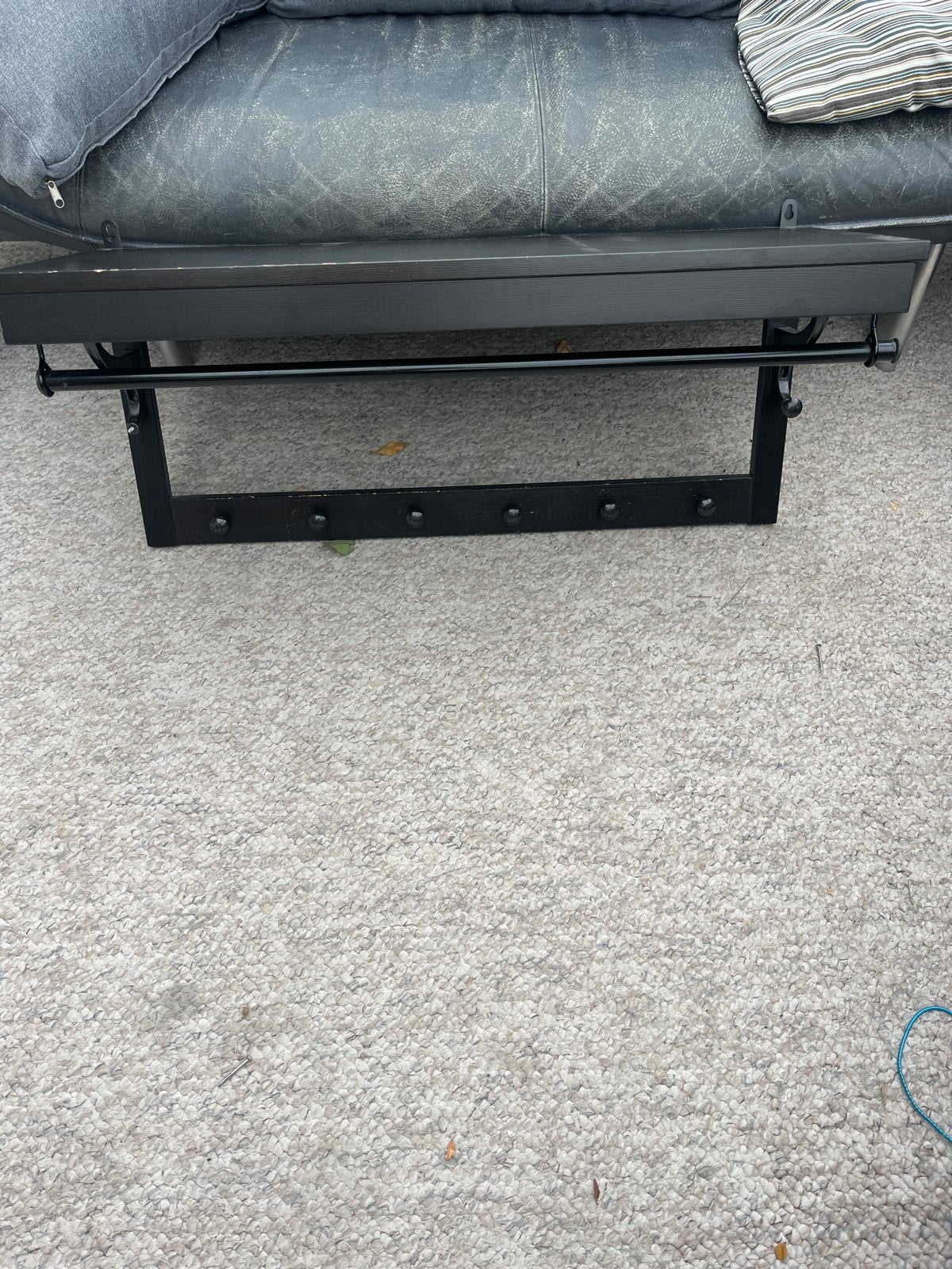 Zwarte wandkapstok met plank - mist 1 knopje, Gebruikt, Minder dan 100 cm, Hout, Ophalen