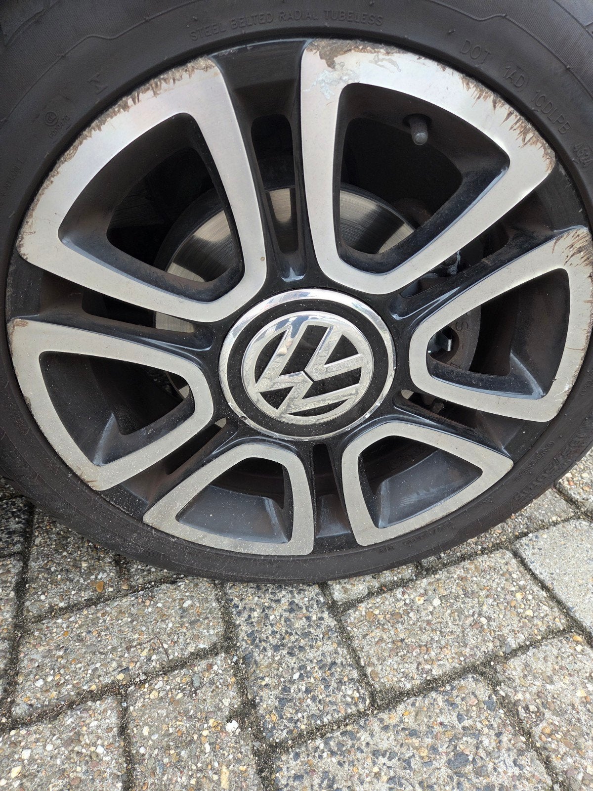 vw up lm banden met velgen, Ophalen of Verzenden, Gebruikt