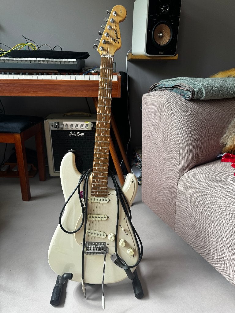 Squier Stratocaster (Fender) – witte elektrische gitaar, Ophalen, Gebruikt, Solid body, Fender