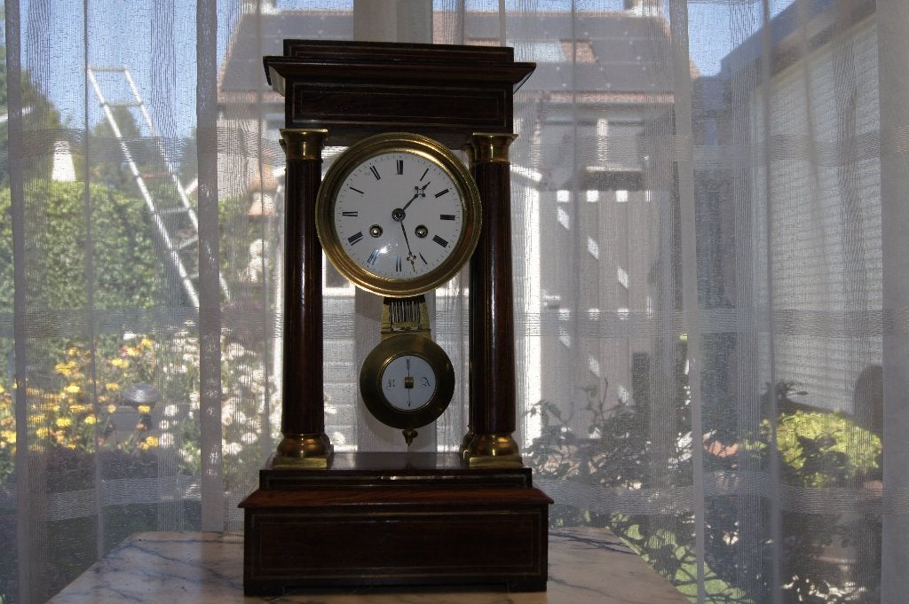 Antieke Pilaren klok met messing accenten, Antiek en Kunst, Ophalen of Verzenden