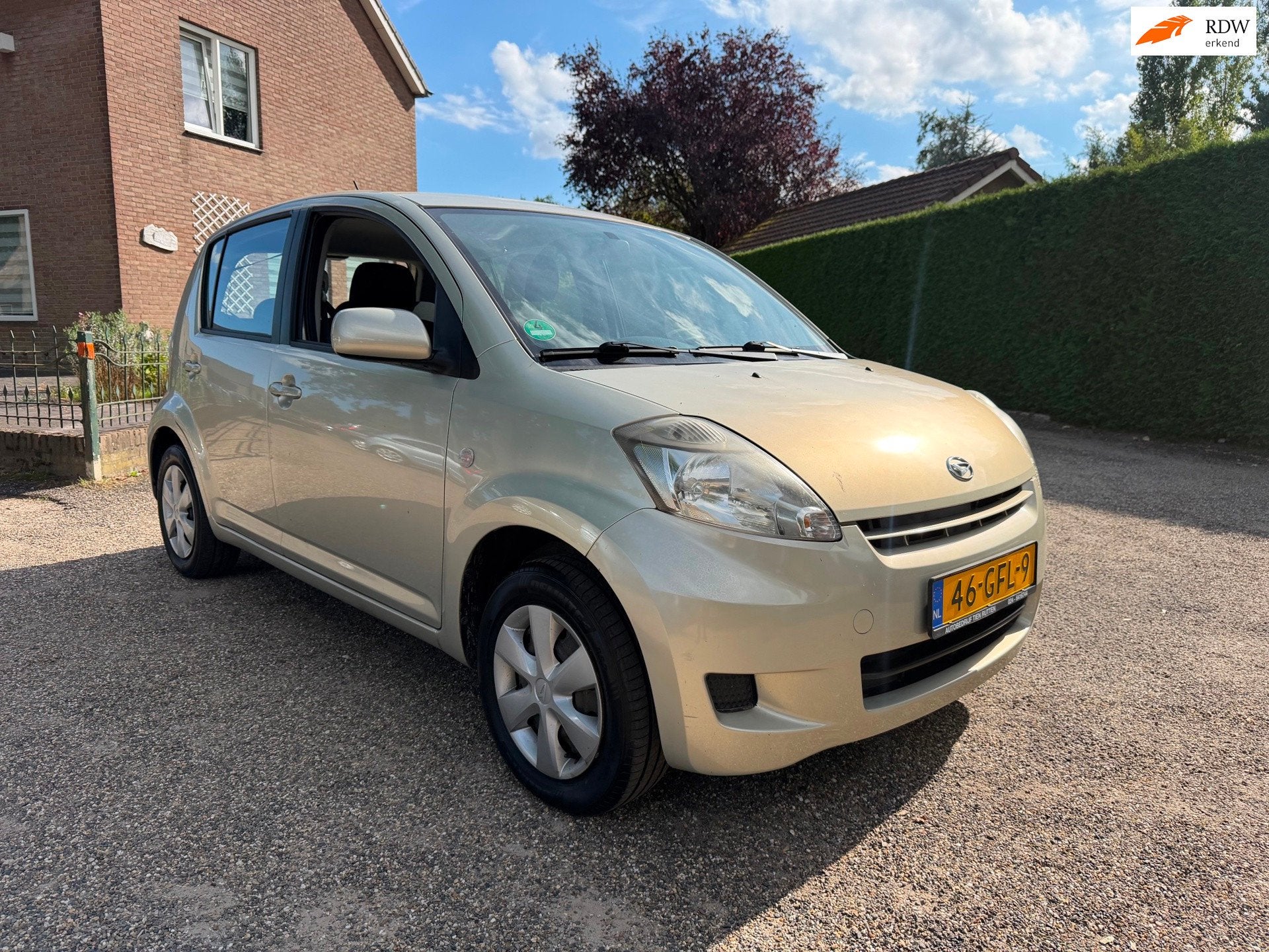 Daihatsu Sirion 2 1.0-12V *NIEUWE APK*, Auto's, Voorwielaandrijving, Gebruikt, Beige, Bedrijf