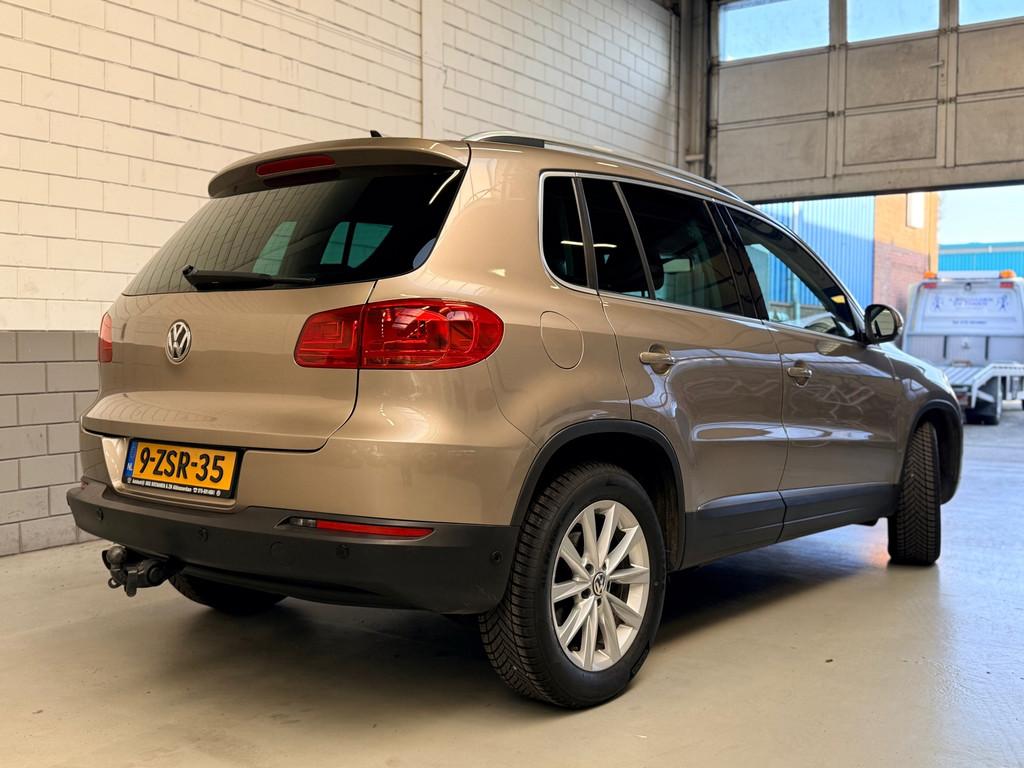 Volkswagen Tiguan 1.4 TSI Sport&Style Automaat,Trekhaak, Auto's, Euro 5, 4 cilinders, Alcantara, Bedrijf