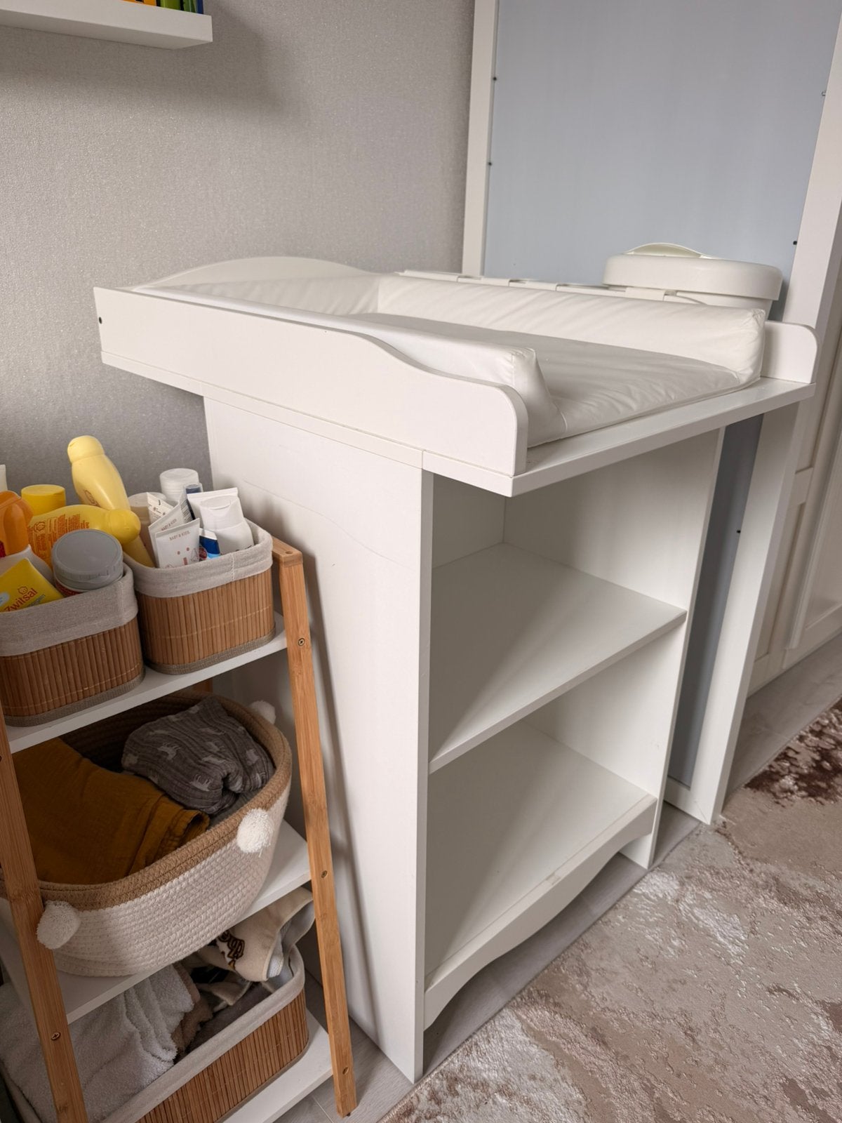 Witte comode, Ophalen, Gebruikt