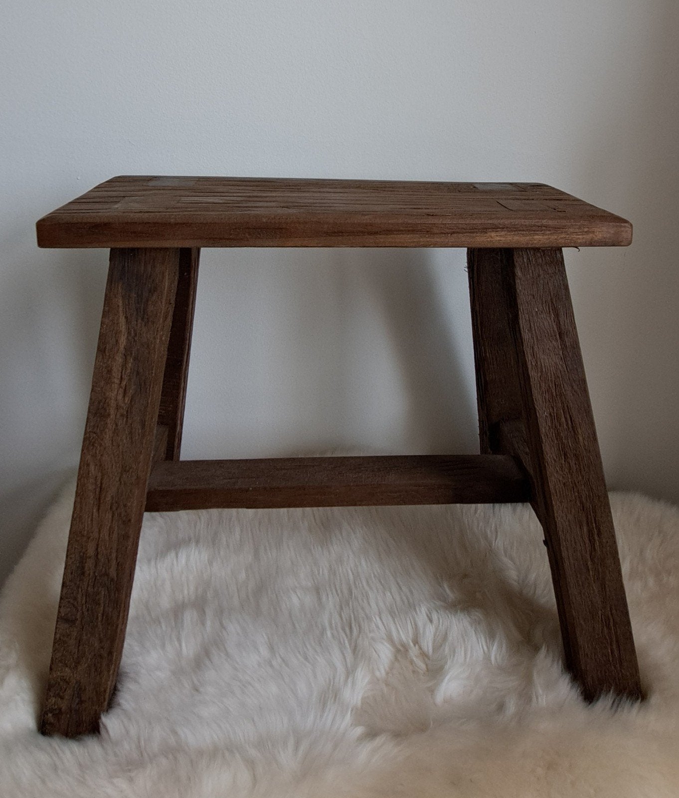 Landelijk houten krukje - 50x20x46 cm, Huis en Inrichting, Krukjes, Ophalen, Gebruikt, Hout
