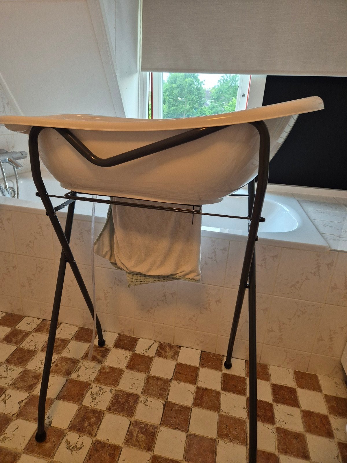 Mamaloes Baby badje op standaard met badzitje als nieuw, Kinderen en Baby's, Badjes en Verzorging, Overige merken, Ophalen of Verzenden