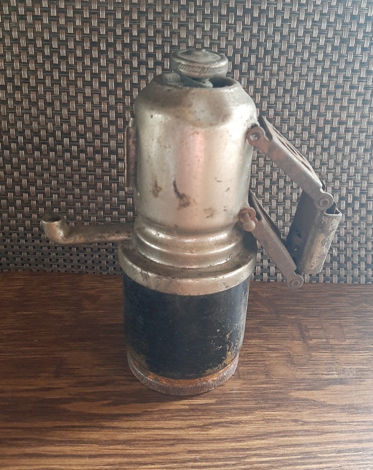 Carbidlamp, Ophalen