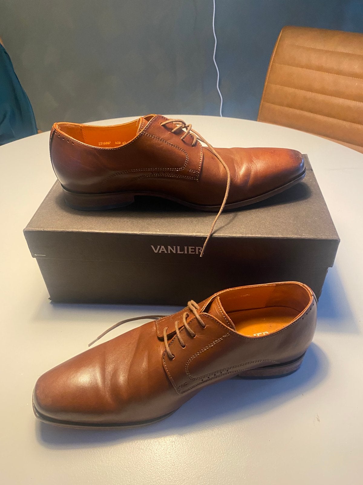 Schoenen maat 43, Ophalen of Verzenden, Zo goed als nieuw