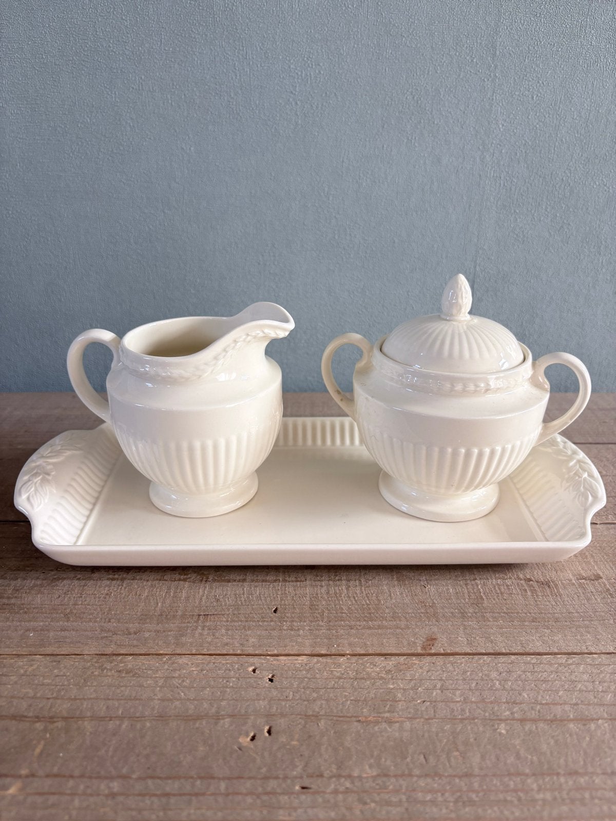 Wedgwood Edme suikerpot, melkkan en dienblad, Klassiek, Overige typen, Ophalen of Verzenden, Zo goed als nieuw