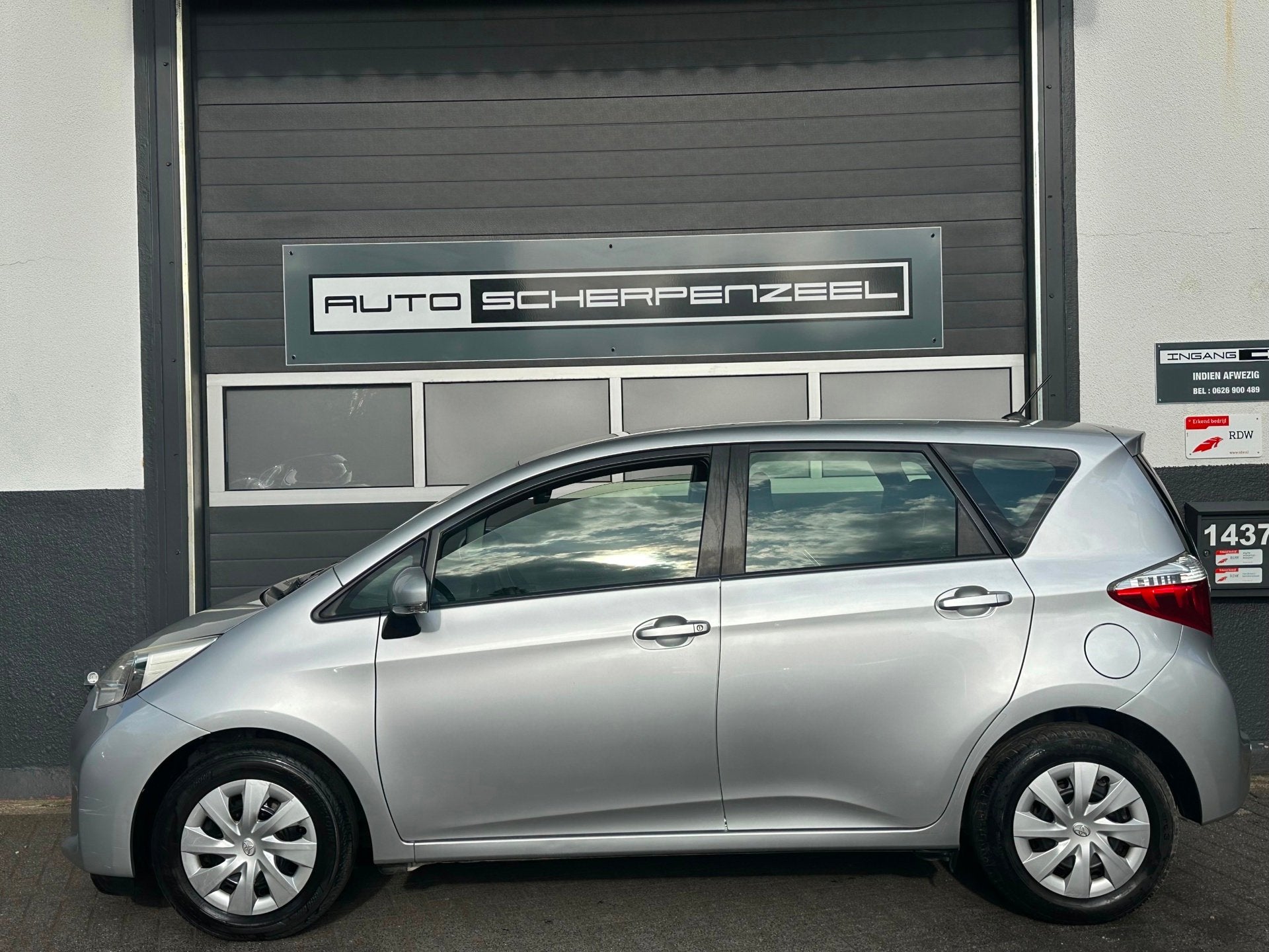 Toyota Verso-S 1.3 VVT-i Comfort | 104.538 km! | MPV | PDC |, Auto's, Gebruikt, Overige carrosserieën, Verso-S, Origineel Nederlands