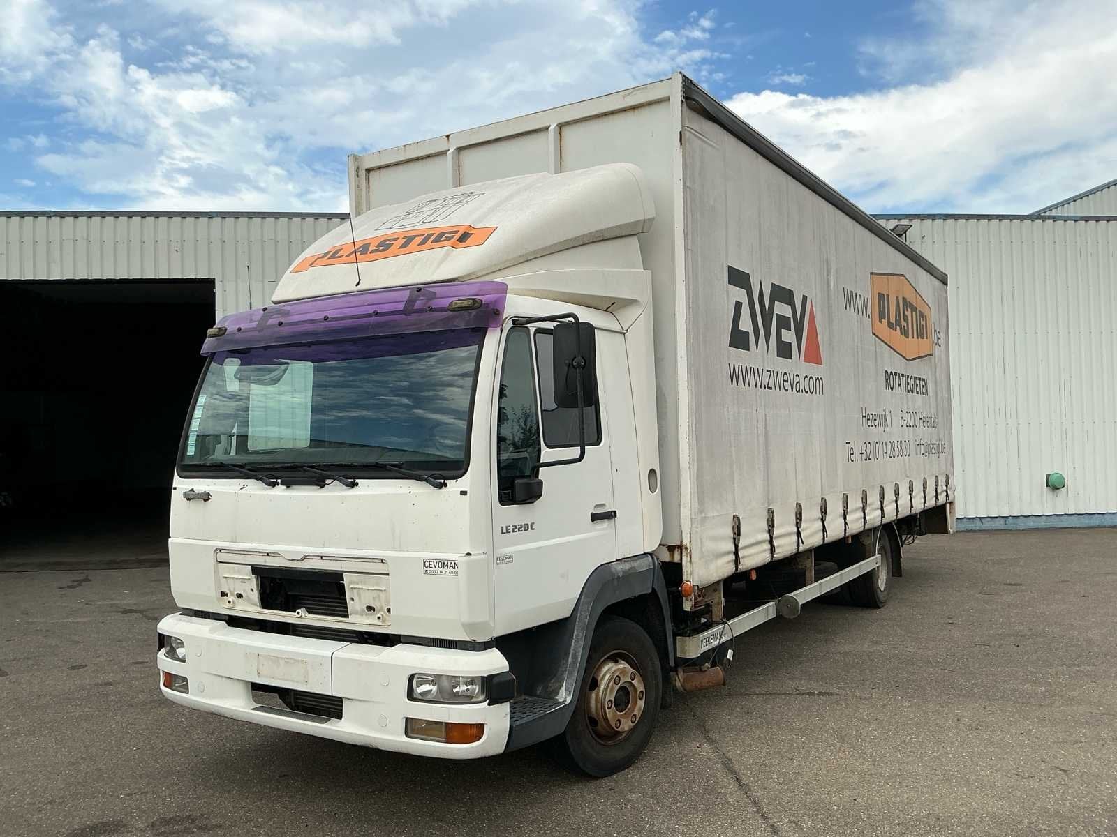 2002 MAN LE 220 C 12.225 LLC 4x2 schuifzeilwagen – Dhollan, Gebruikt, MAN, Bedrijf, Diesel