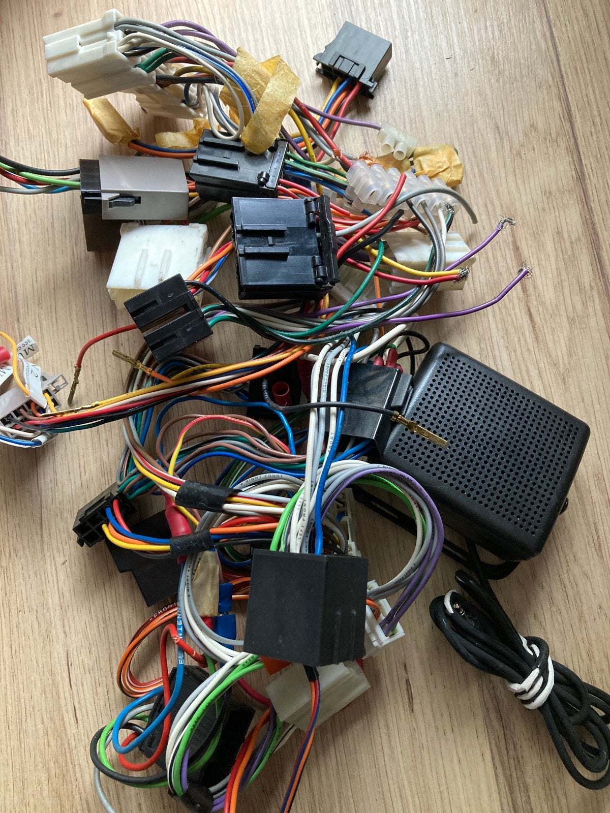 Stekkers t.b.v. radio volvo 700, 900 serie, Ophalen of Verzenden, Gebruikt
