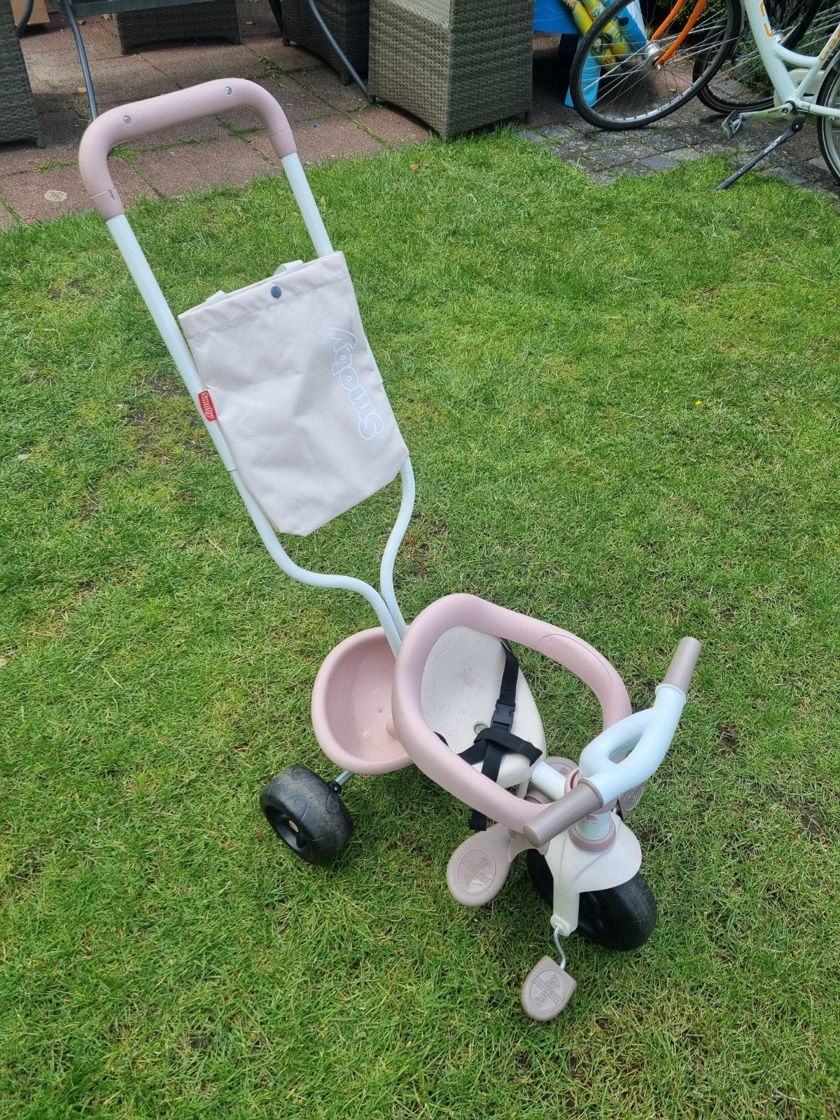 Smoby roze driewieler met verkleiner, Ophalen of Verzenden, Gebruikt, Smoby, Duwstang
