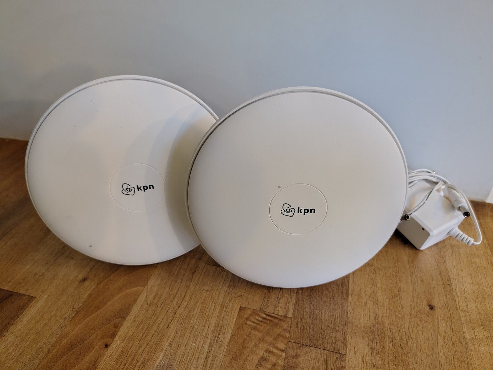 KPN SuperWifi punten (2 stuks) met adapter, Computers en Software, WiFi-versterkers, Ophalen of Verzenden, Gebruikt, KPN