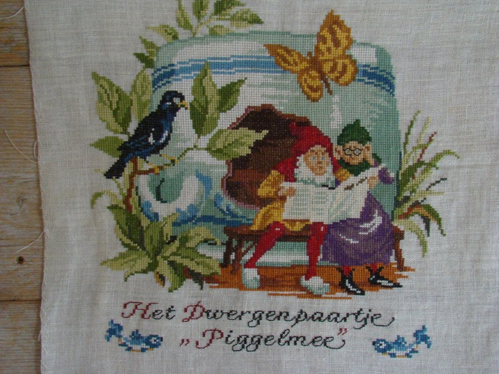 Borduurwerk Het Dwergenpaartje Piggelmee, gaaf, Ophalen of Verzenden, Zo goed als nieuw, Handborduren, Overige typen