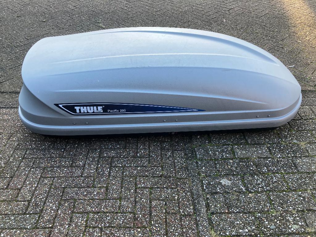 Thule Pacific 200 dakkoffer, Ophalen, Zo goed als nieuw